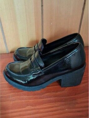 Women's Size 7 Black Patent Faux Leather Chunky Heeled Loafers Y2K
